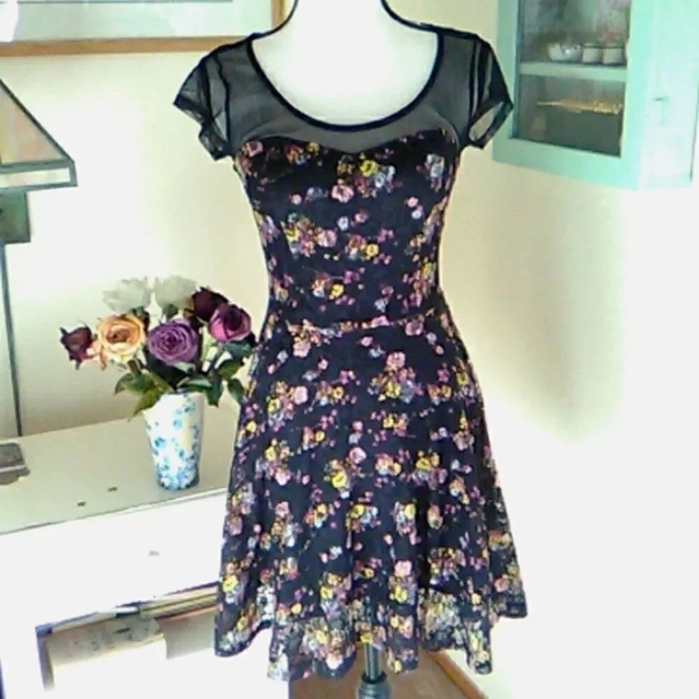 American Rag Cie Dark Floral Dress Romcom Tlmato Girl